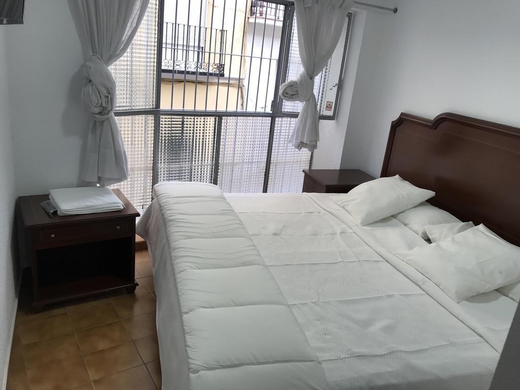 Hostal Lavapies Madrid Buitenkant foto