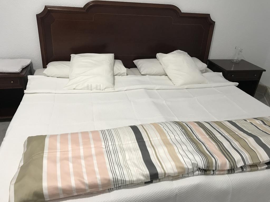 Hostal Lavapies Madrid Buitenkant foto