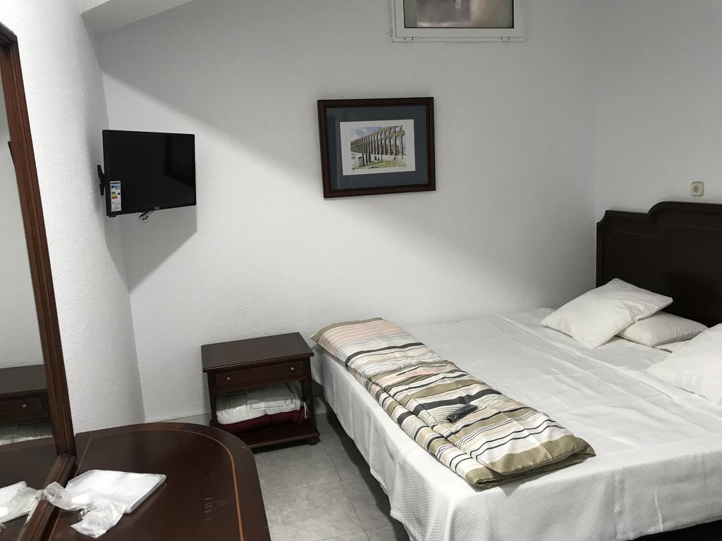 Hostal Lavapies Madrid Buitenkant foto