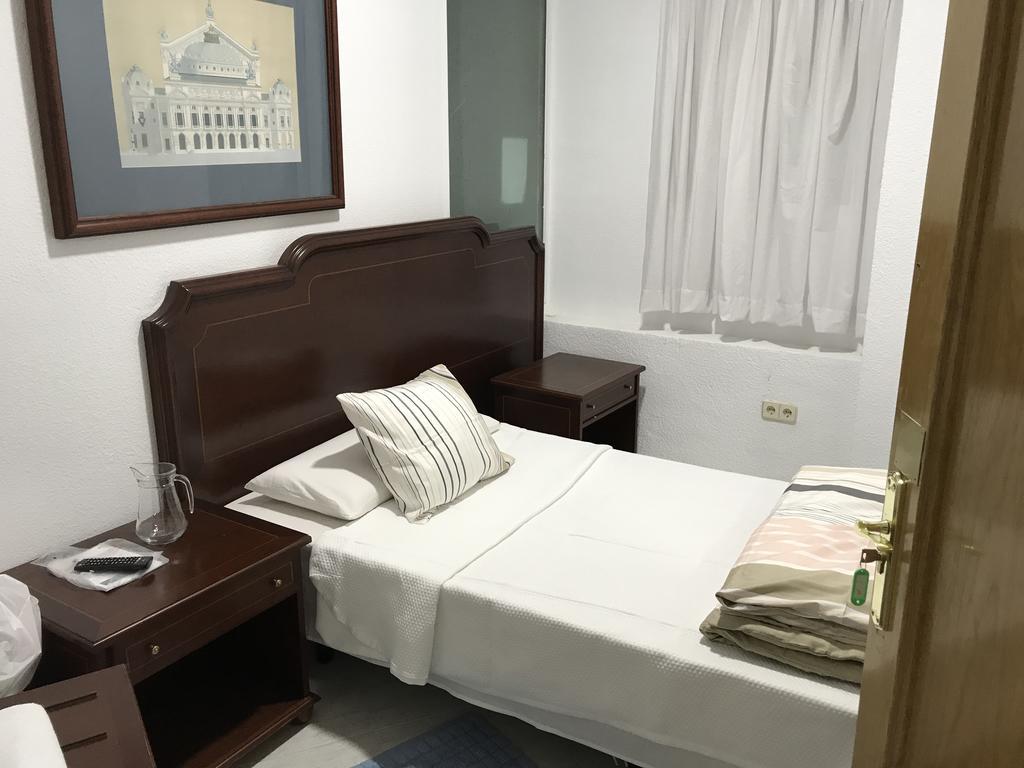 Hostal Lavapies Madrid Buitenkant foto