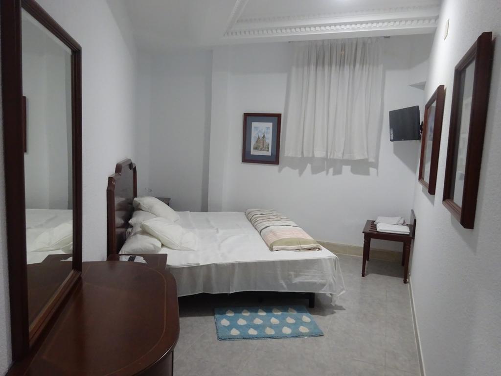 Hostal Lavapies Madrid Kamer foto