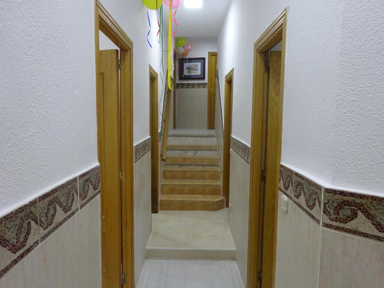 Hostal Lavapies Madrid Buitenkant foto