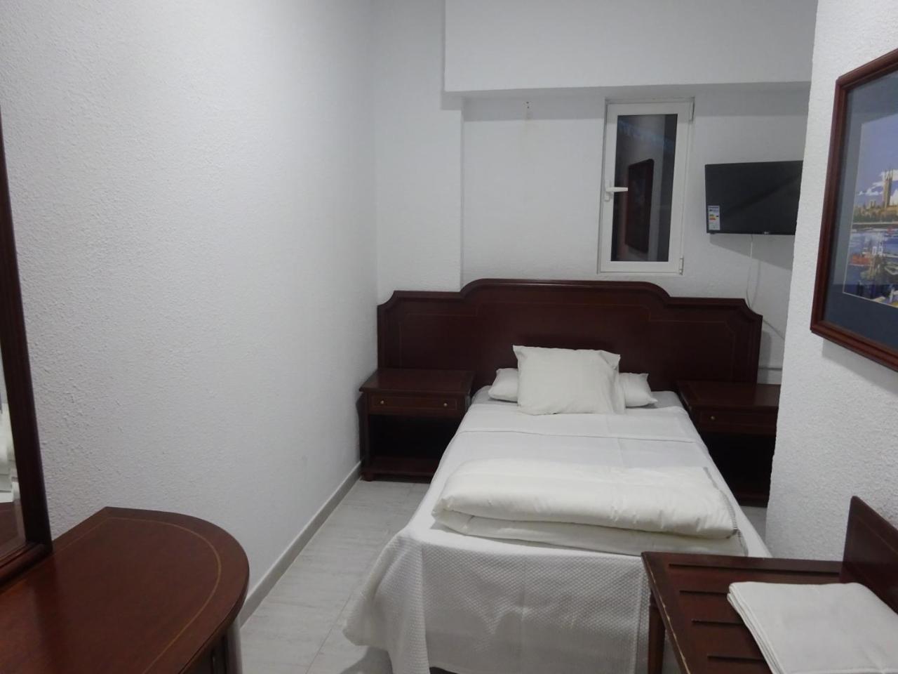 Hostal Lavapies Madrid Buitenkant foto
