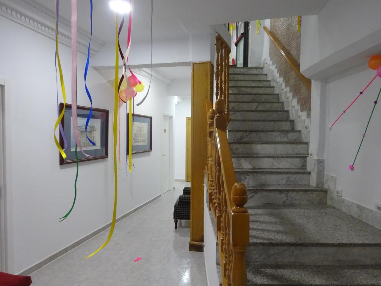 Hostal Lavapies Madrid Buitenkant foto